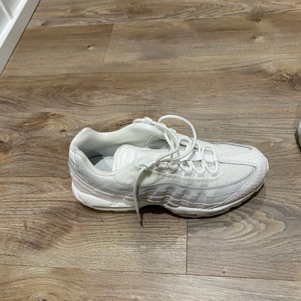 Air Max 95 - Picture 3 of 4